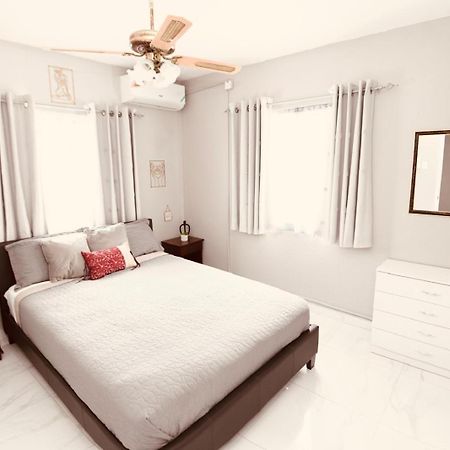 קינגסטון Cozy 2 Bedroom Townhouse In Gated Community, Kgn8 Newly Installed Solar Hot Water System מראה חיצוני תמונה