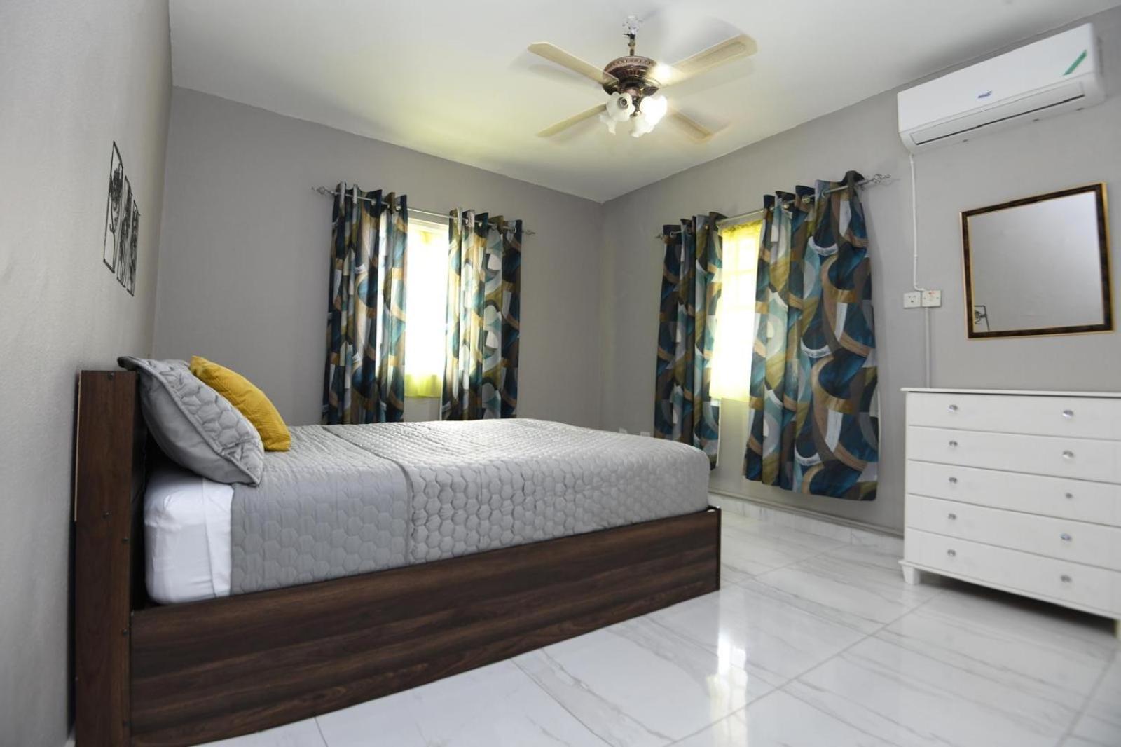 קינגסטון Cozy 2 Bedroom Townhouse In Gated Community, Kgn8 Newly Installed Solar Hot Water System מראה חיצוני תמונה